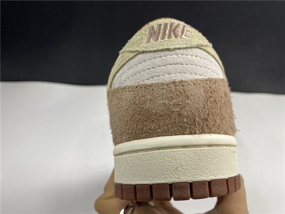 Nike Dunk Low PRM Medium Curry DD1390-100